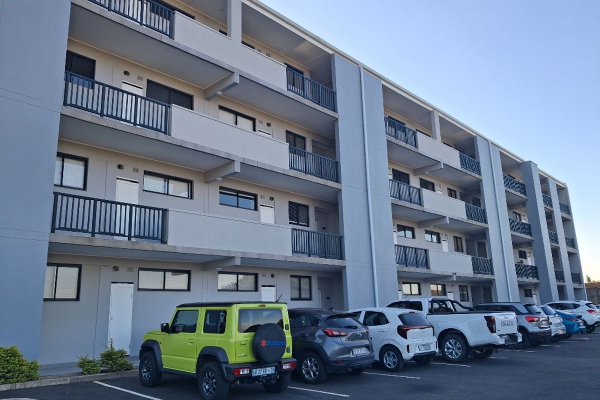 Hillcrest Central—ideal location, modern amenities - Photo 4