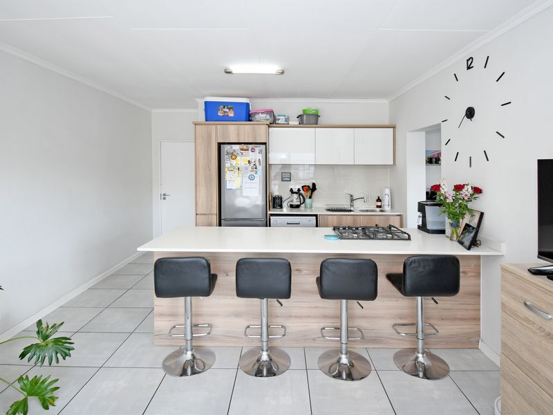 Fall in Love with this Modern 1-Bedroom Apartment in the Luxurious The Whisken Apartment Complex. - Photo 2