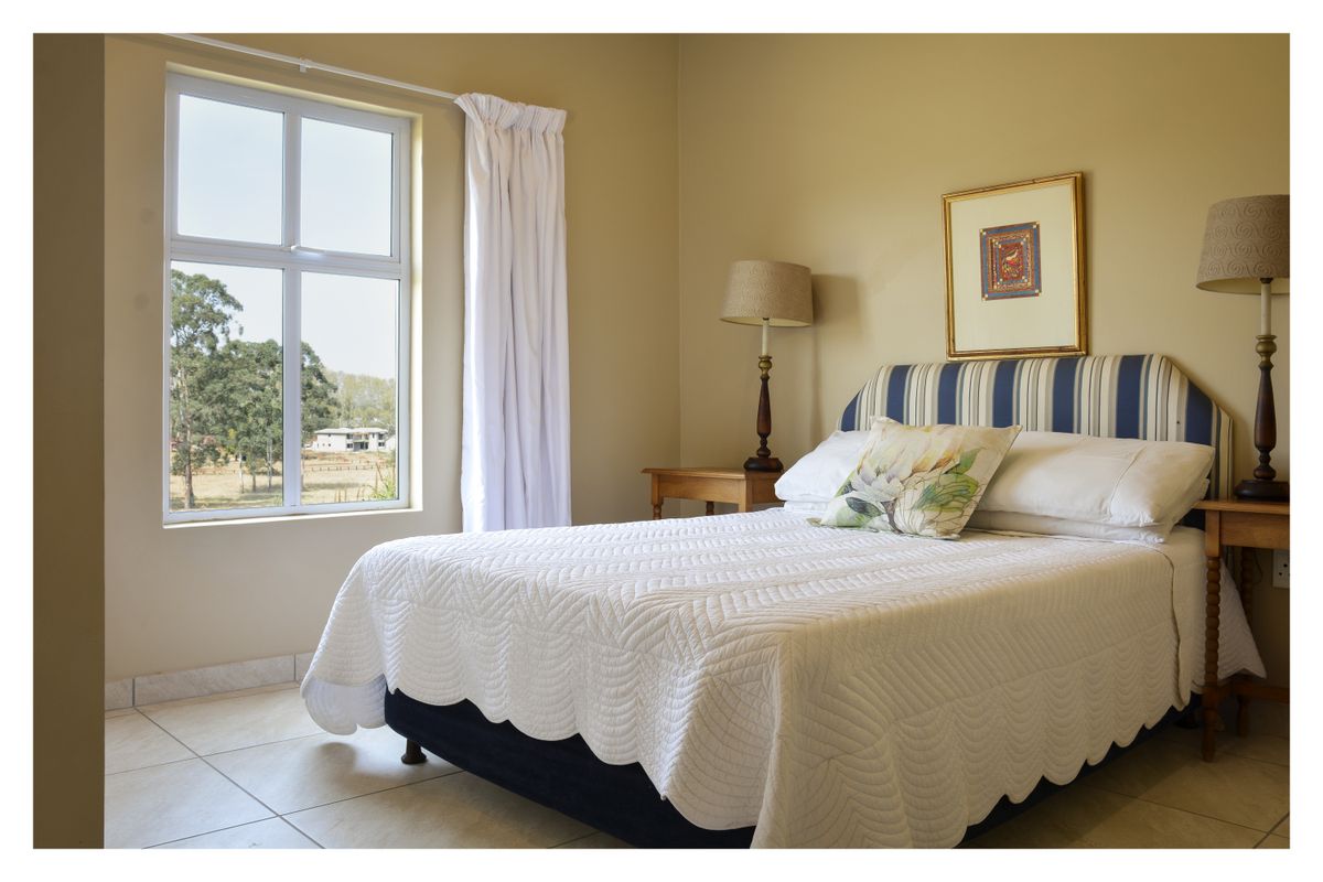 Modern Comfort & Convenience in a in Secure Estate - Photo 5