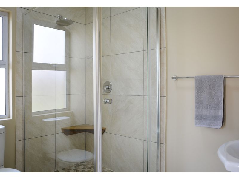 Modern Comfort & Convenience in a in Secure Estate - Photo 10