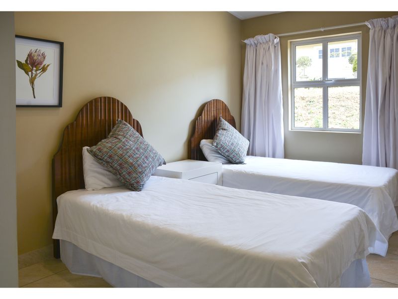 Modern Comfort & Convenience in a in Secure Estate - Photo 8