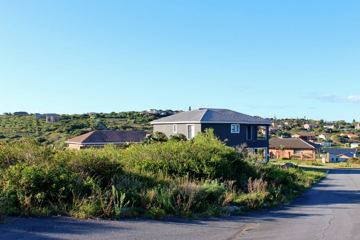 Expansive Plot with Sea Views in a Popular Suburb in Port Alfred - Photo 2