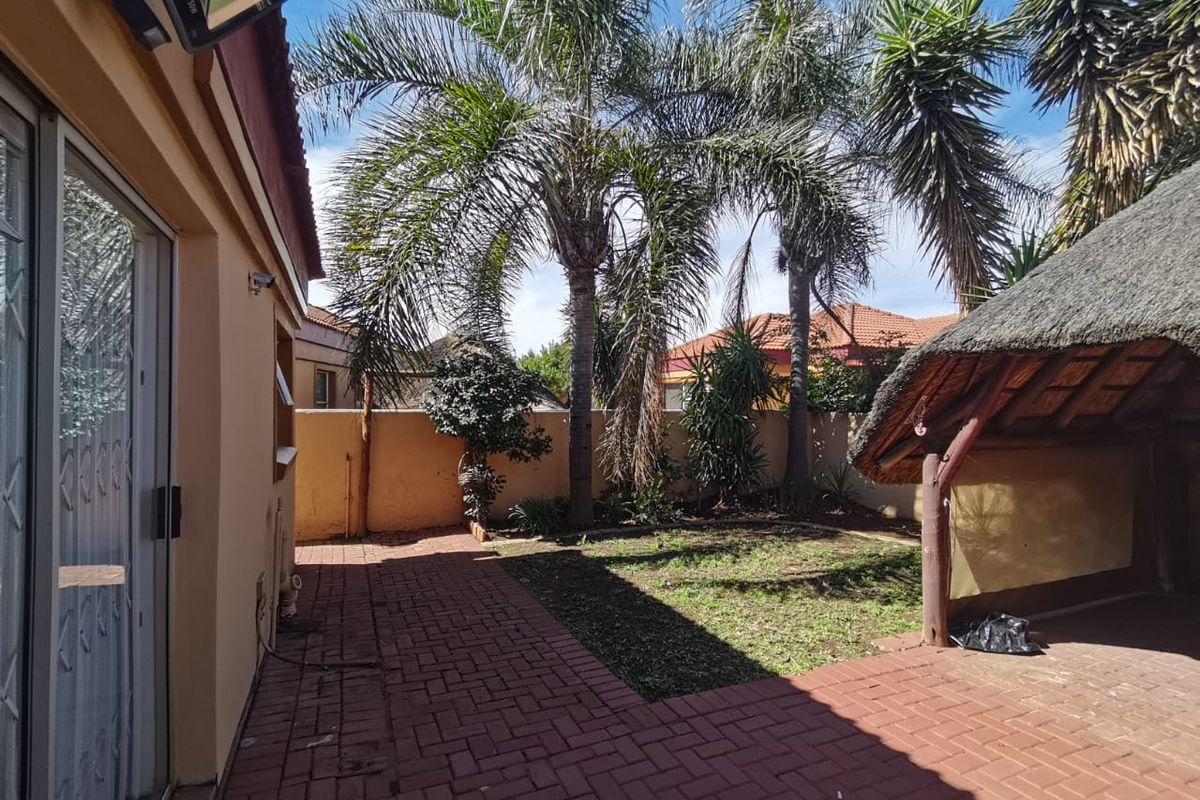 Modern Comfort Meets Serene Living: Stunning Sectional Title for Sale in Vanderbijlpark CE 2 - Photo 5