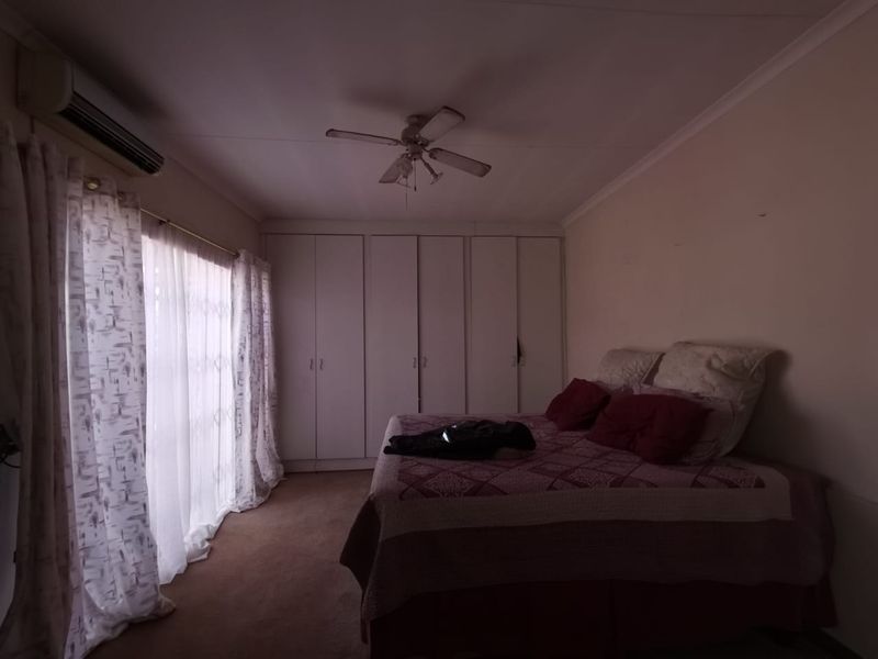 Modern Comfort Meets Serene Living: Stunning Sectional Title for Sale in Vanderbijlpark CE 2 - Photo 9