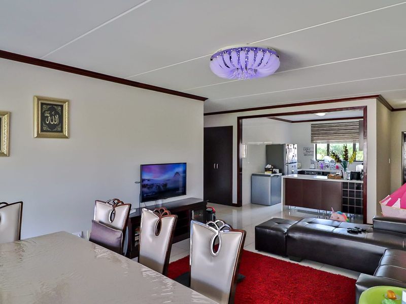 INVESTMENT OPPORTUNITY -FIRST FLOOR APARTMENT-  A MUST SEE TODAY - Photo 10