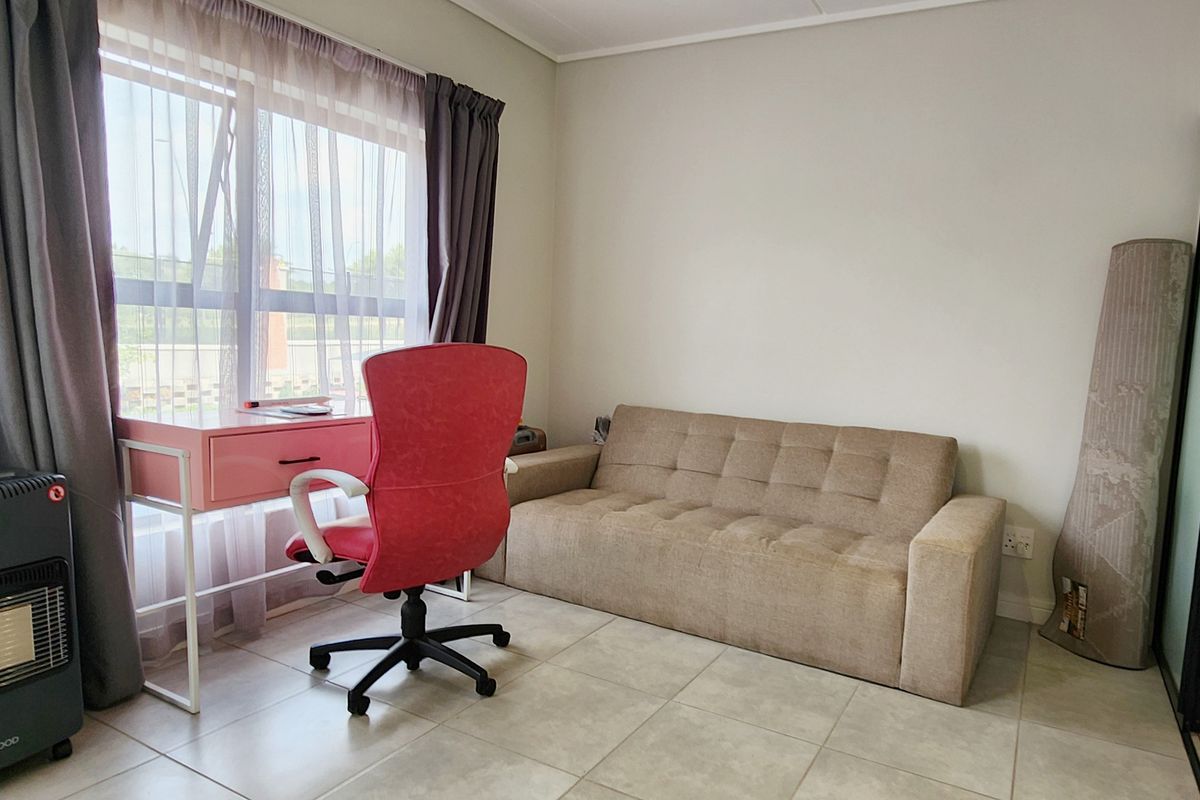 Modern 1-Bedroom Lock-Up-and-Go Apartment in Munyaka Waterfall Estate - Photo 4