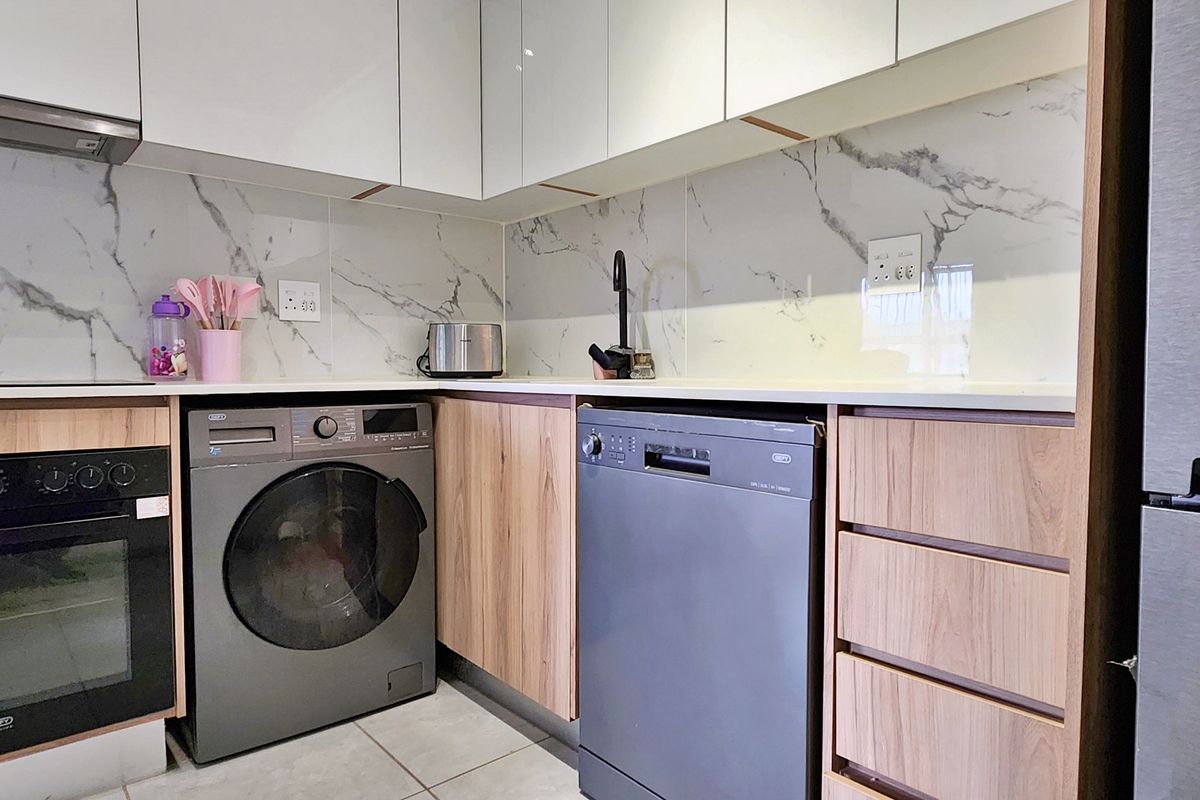 Modern 1-Bedroom Lock-Up-and-Go Apartment in Munyaka Waterfall Estate - Photo 2