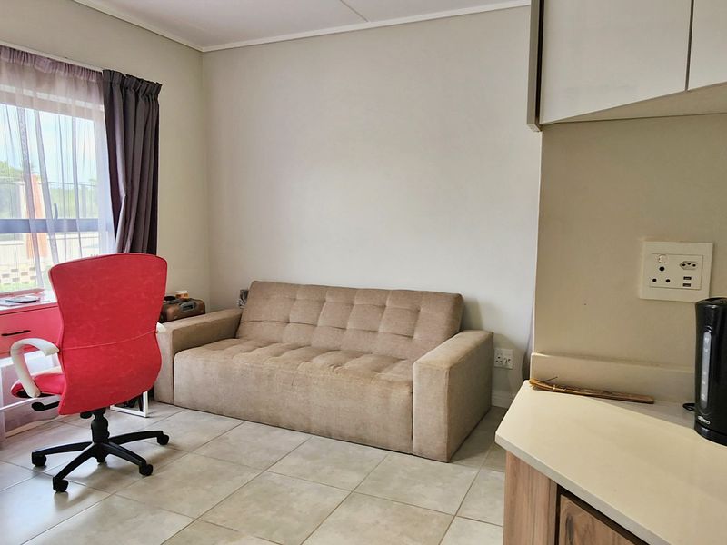 Modern 1-Bedroom Lock-Up-and-Go Apartment in Munyaka Waterfall Estate - Photo 5