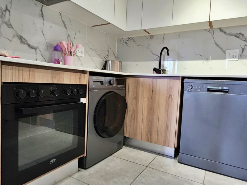 Modern 1-Bedroom Lock-Up-and-Go Apartment in Munyaka Waterfall Estate - Photo 3