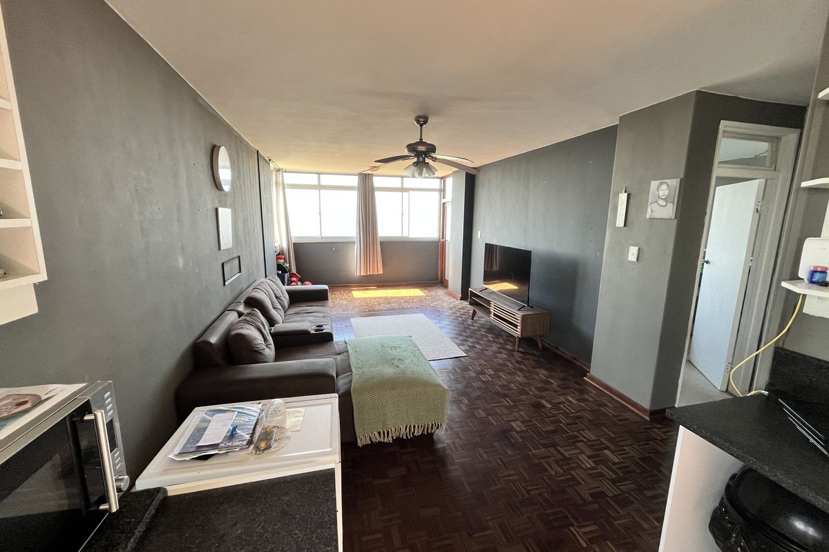 Morningside 1.5 Bedroom Flat, One Under-cover parking. Pool in complex - Photo 2