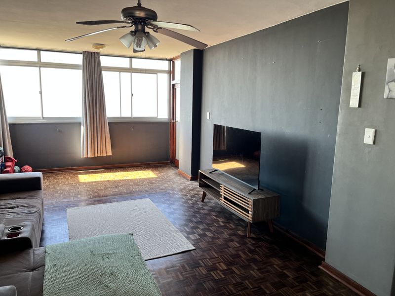 Morningside 1.5 Bedroom Flat, One Under-cover parking. Pool in complex - Photo 9