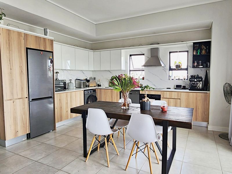 Located within the prestigious Munyaka Waterfall complex! - Photo 3