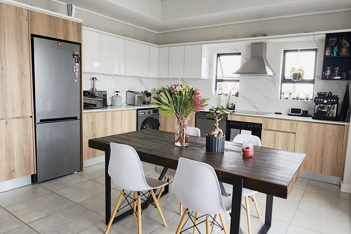 Located within the prestigious Munyaka Waterfall complex! - Photo 5