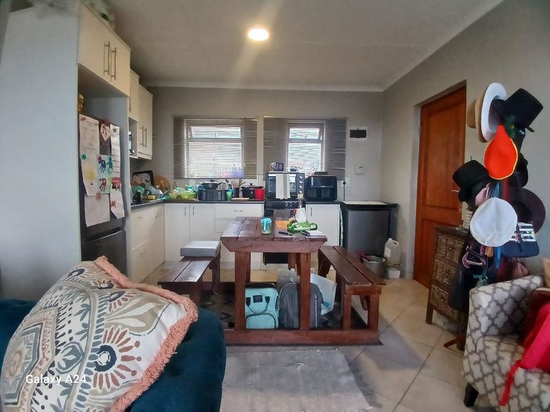 Spacious 2-Bedroom Apartment in Umlele Terraces - Photo 8