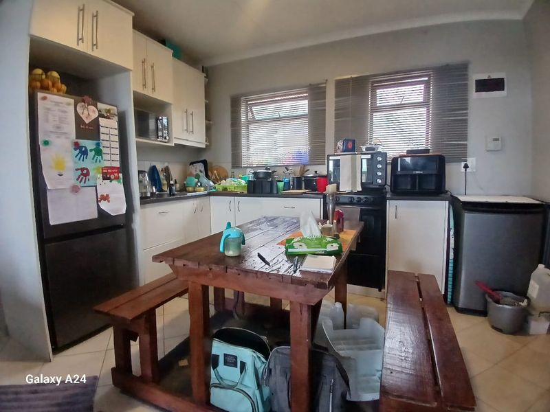 Spacious 2-Bedroom Apartment in Umlele Terraces - Photo 7