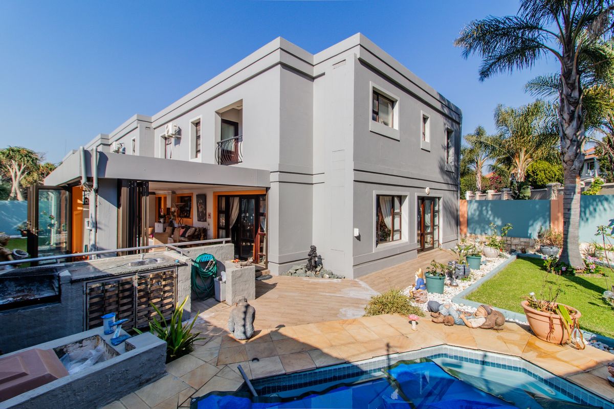 Upmarket Cluster! 24 Hour Security! - Photo 2