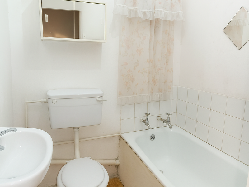 Spacious Family Home with Flatlet and Entertainer’s Delight - Photo 7