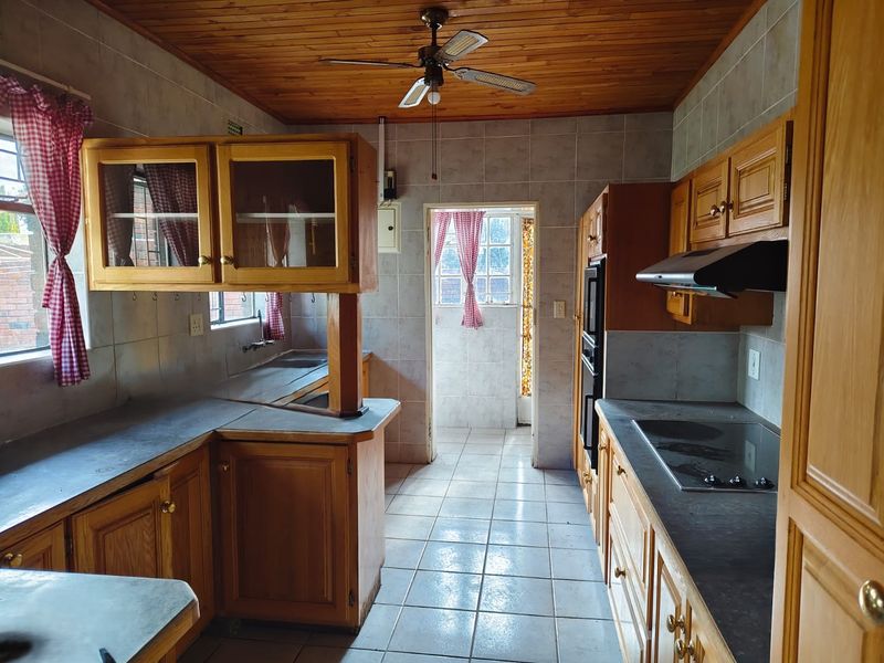 Charming Family Home with Flatlet, Excellent Security & Prime Location - Photo 1