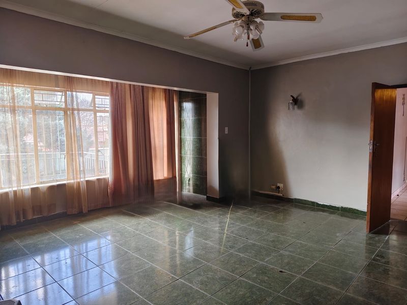 Charming Family Home with Flatlet, Excellent Security & Prime Location - Photo 3