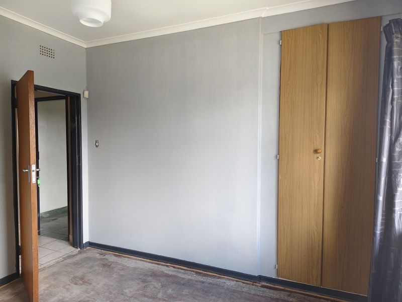 Charming Family Home with Flatlet, Excellent Security & Prime Location - Photo 5