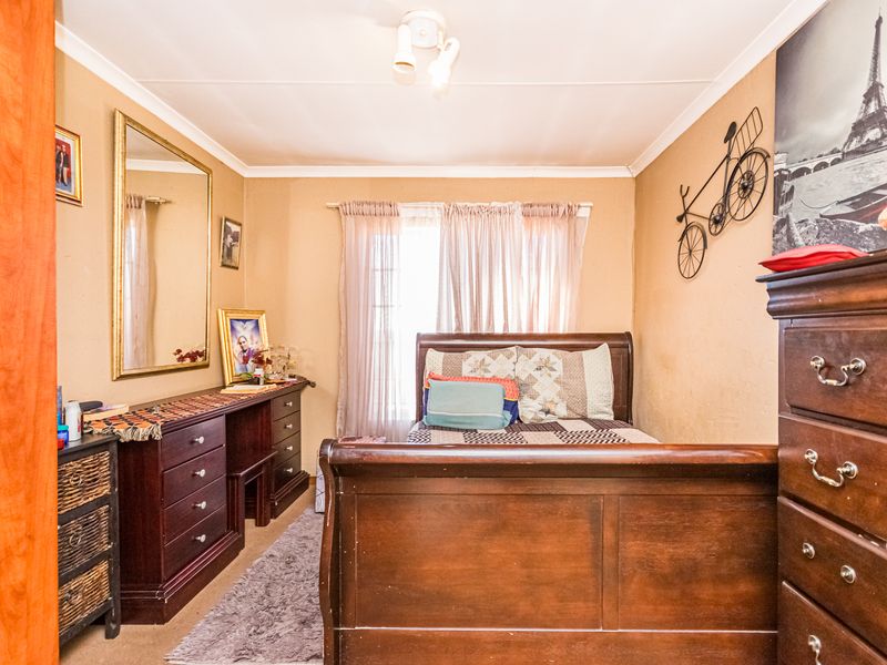 Bidding to start from R550 000!! Live Auction! Charming 2-Bedroom apartment in Heuweloord! - Photo 2