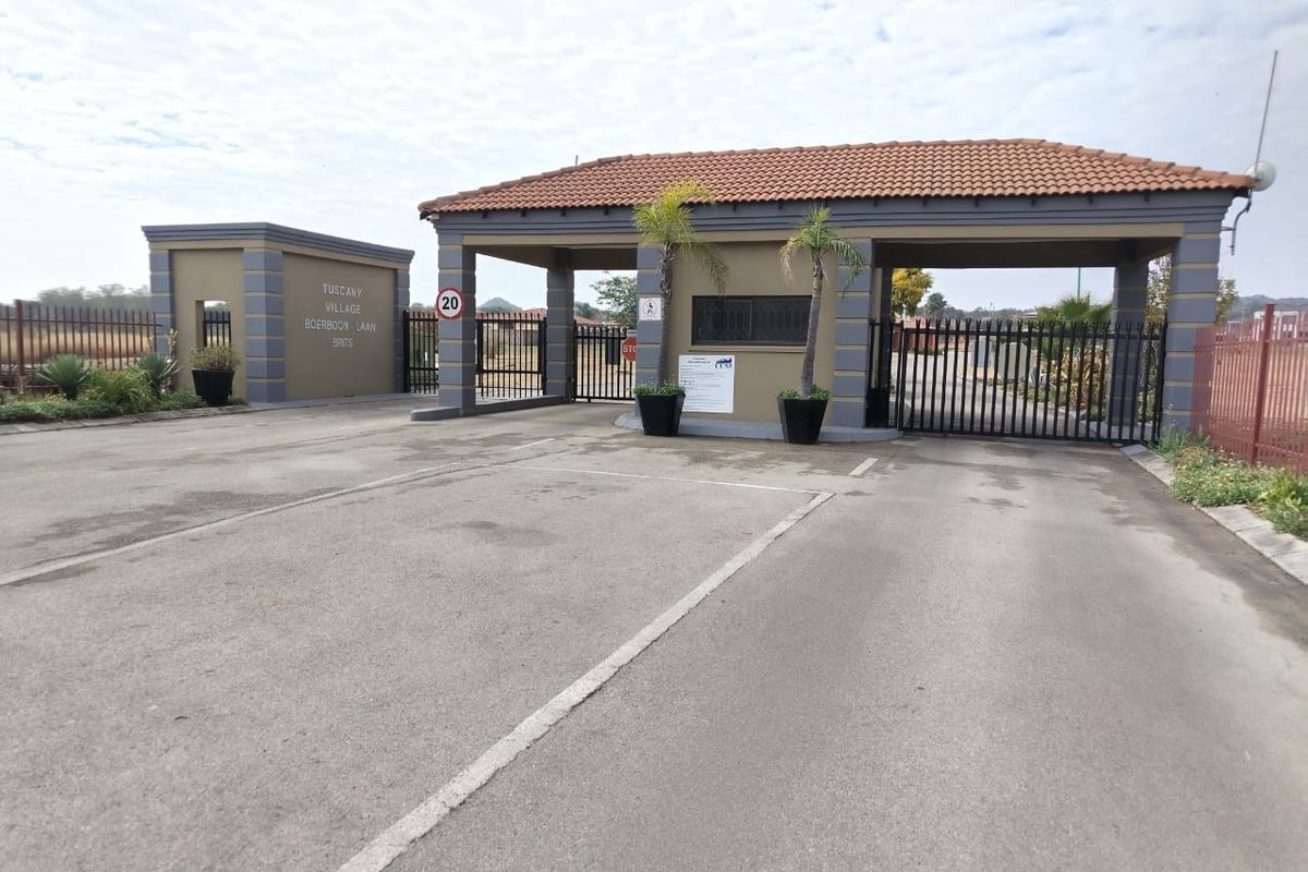 Prime 460m2 vacant land for sale in Brits Central—perfect for your dream home or investment opportu - Photo 3