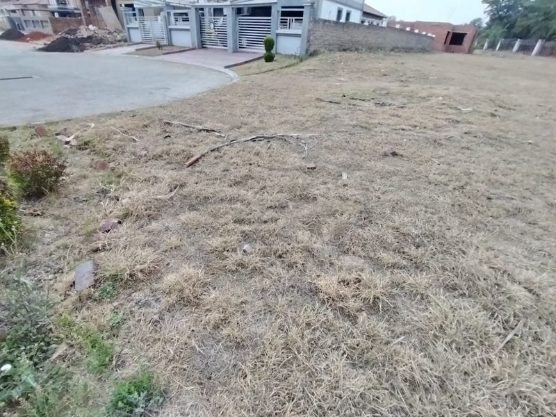 Prime 460m2 vacant land for sale in Brits Central—perfect for your dream home or investment opportu - Photo 9