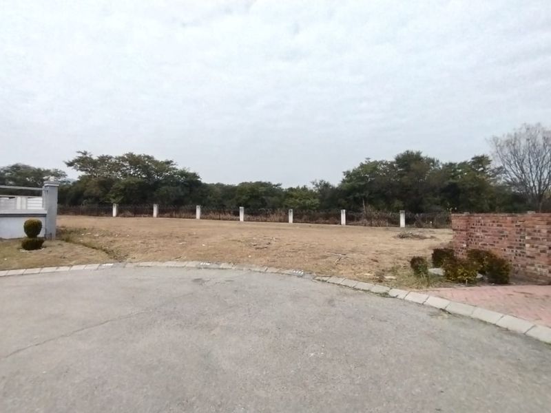 Prime 460m2 vacant land for sale in Brits Central—perfect for your dream home or investment opportu - Photo 6