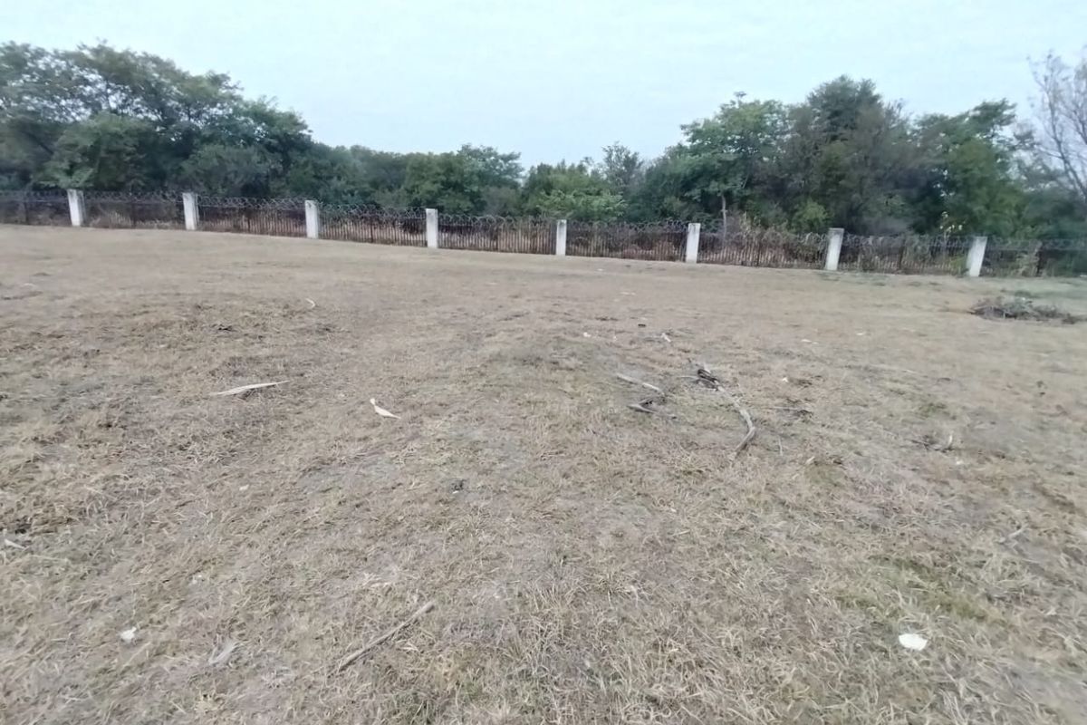 Prime 460m2 vacant land for sale in Brits Central—perfect for your dream home or investment opportu - Photo 5