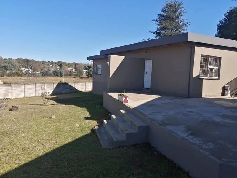 Sunny 4 bedroom Family home in sought after area - Photo 5