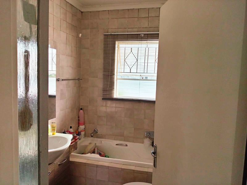 STUNNING 2 BED APARTMENT FOR SALE! - Photo 9