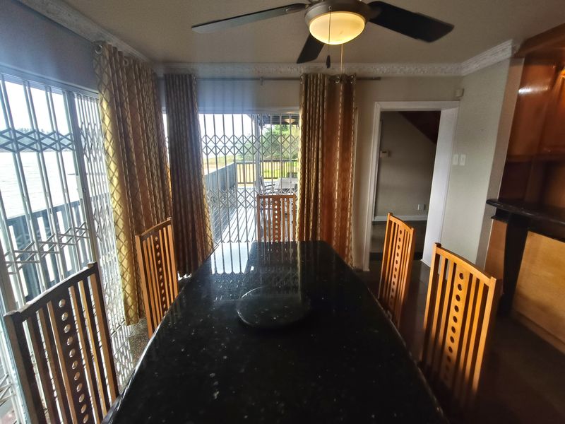 Luxurious Waterfront Living in Mzingazi - Photo 3