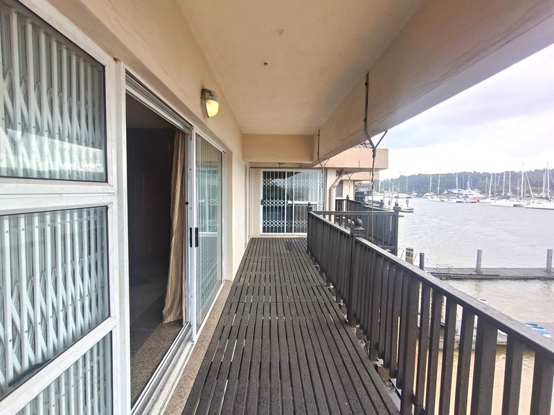 Luxurious Waterfront Living in Mzingazi - Photo 10