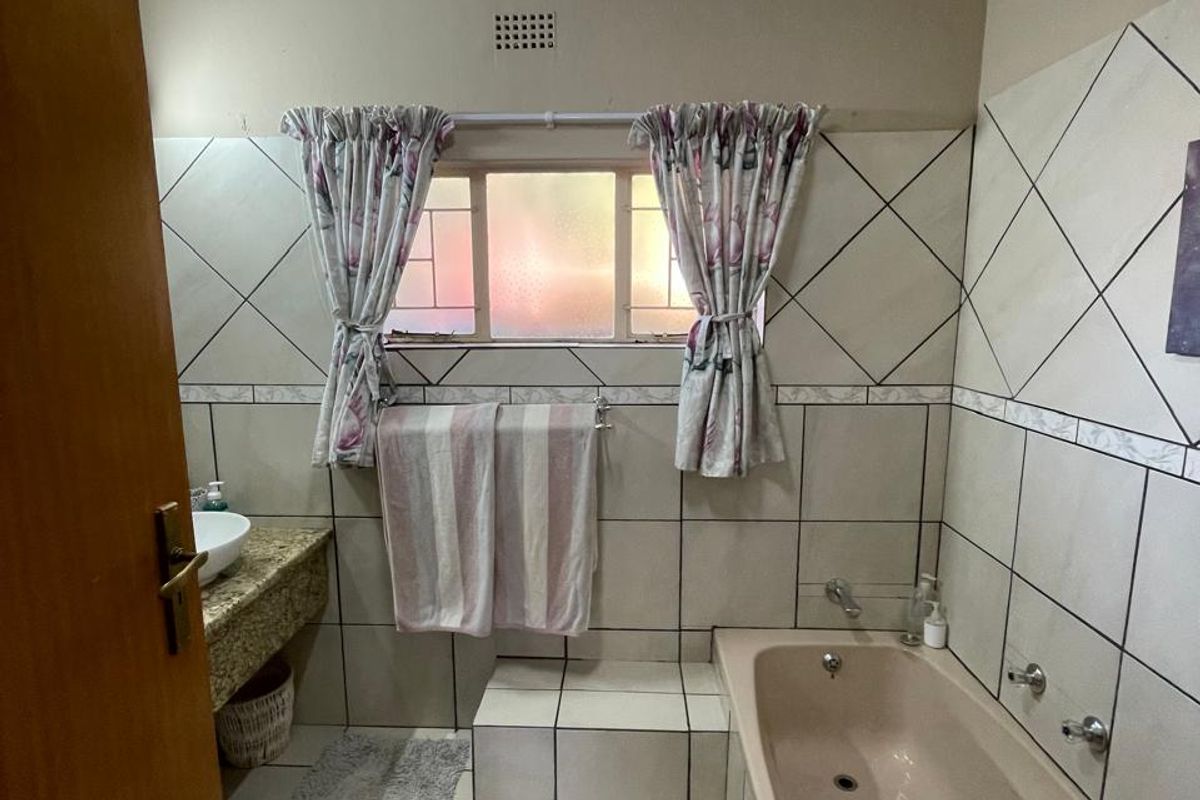 Spacious Living in the Heart of Groblersdal – Your Dream Home Awaits! - Photo 5