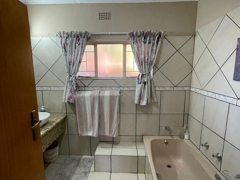 Spacious Living in the Heart of Groblersdal – Your Dream Home Awaits! - Photo 5