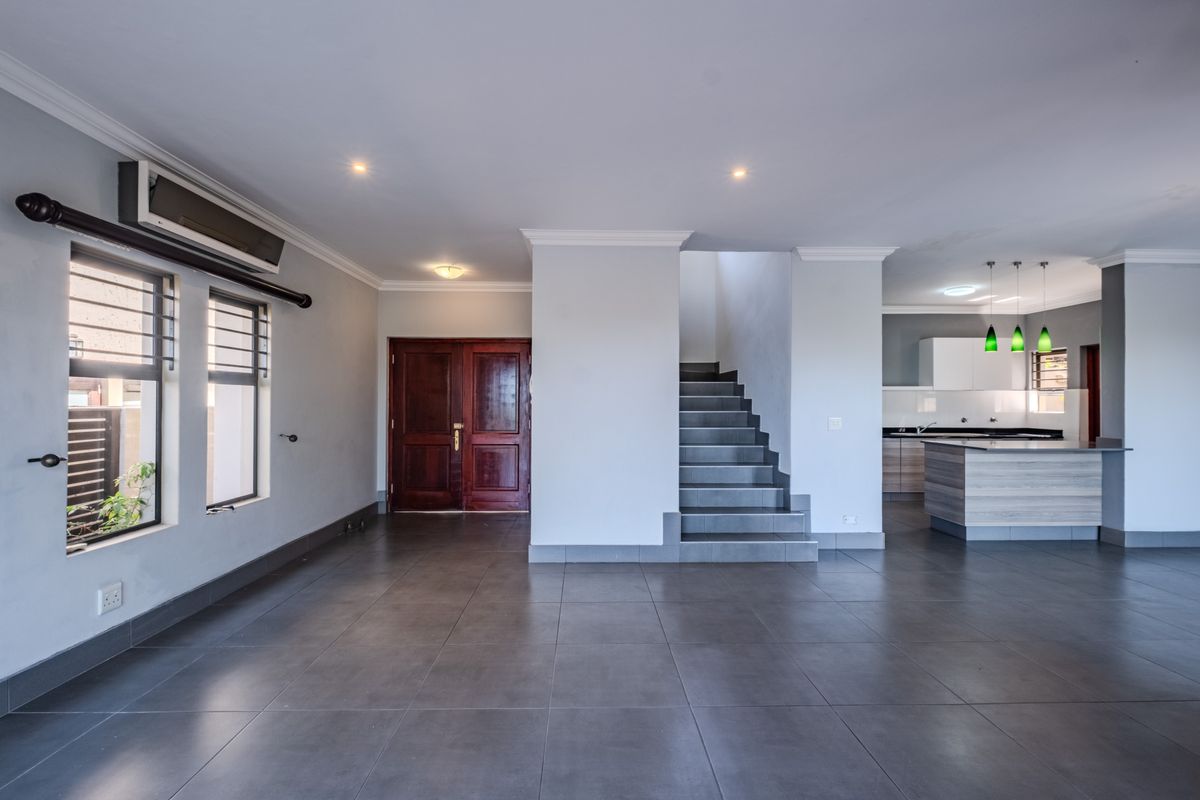 Freestanding Duplex in Secure Estate with Sweeping Sea and Valley Views - Photo 5