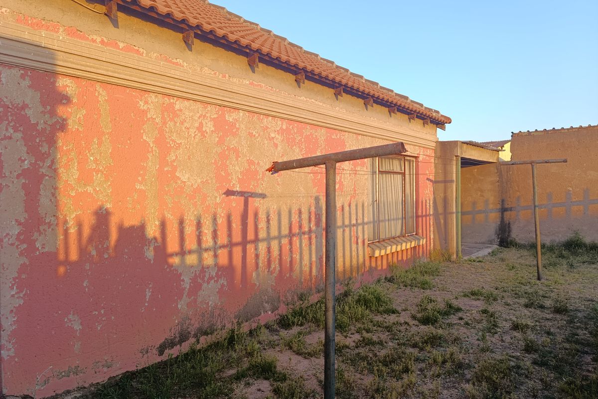 HOUSE FOR SALE IN KLARINET - Photo 4