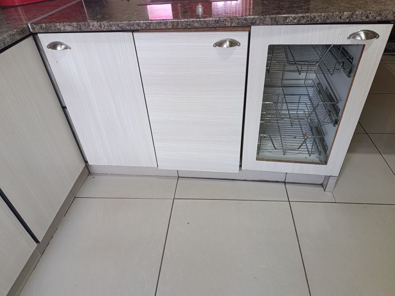 HOUSE FOR SALE IN KLARINET - Photo 8