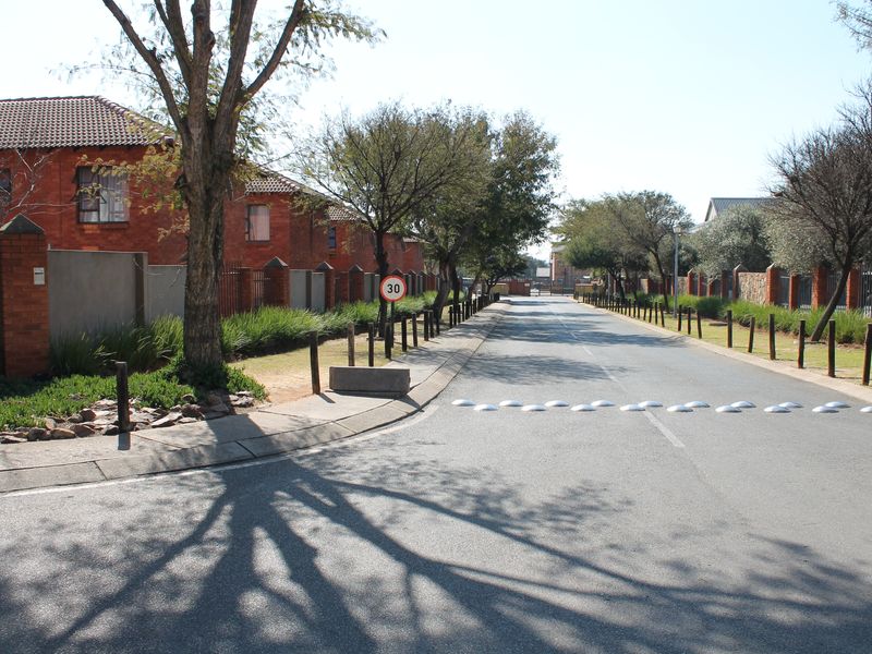 Stunning 2-bedroom sectional title for sale in Albertsdal, Alberton—modern living awaits you! - Photo 1