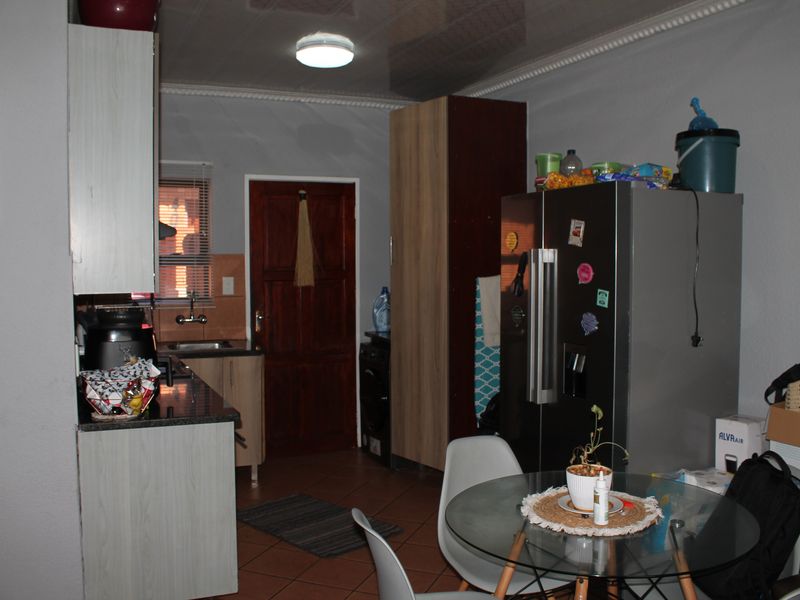 Stunning 2-bedroom sectional title for sale in Albertsdal, Alberton—modern living awaits you! - Photo 8