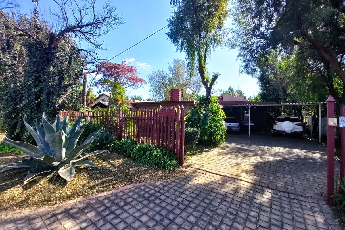 Spacious Family Home with Excellent Potential - Photo 4