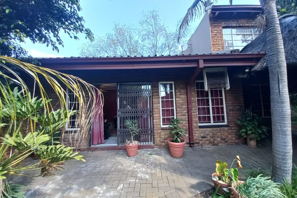 Spacious Family Home with Excellent Potential - Photo 2