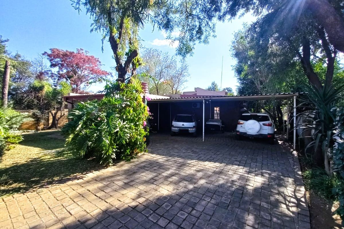 Spacious Family Home with Excellent Potential - Photo 5