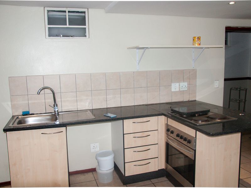 INVESTMENT OPPORTUNITY IN VIBRANT BRAAMFONTEIN! - Photo 3