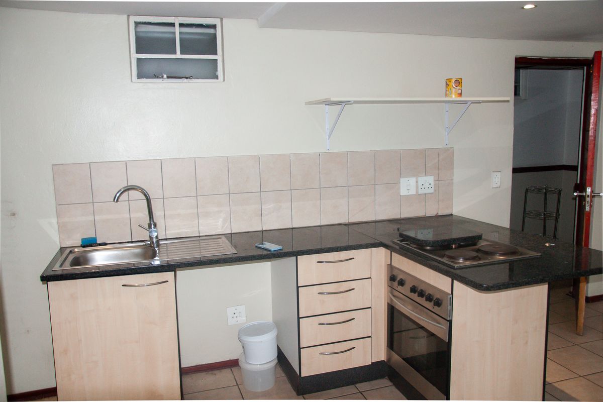 INVESTMENT OPPORTUNITY IN VIBRANT BRAAMFONTEIN! - Photo 3