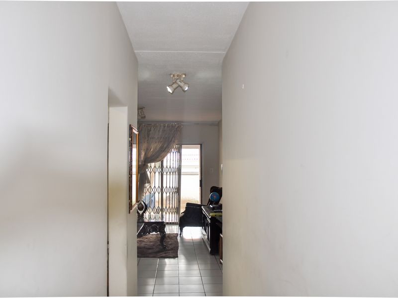 Stunning 2 Bedroom Apartment For sale - Photo 10