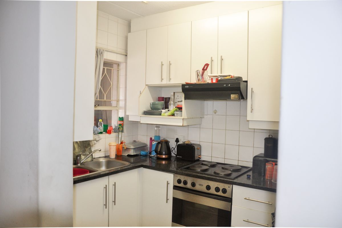 Stunning 2 Bedroom Apartment For sale - Photo 5