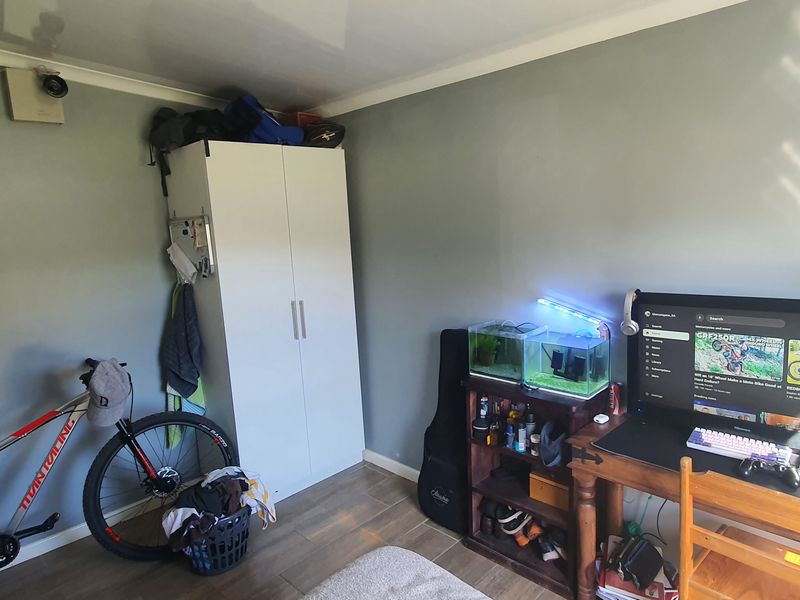 2 Bedroom House For sale - Photo 9