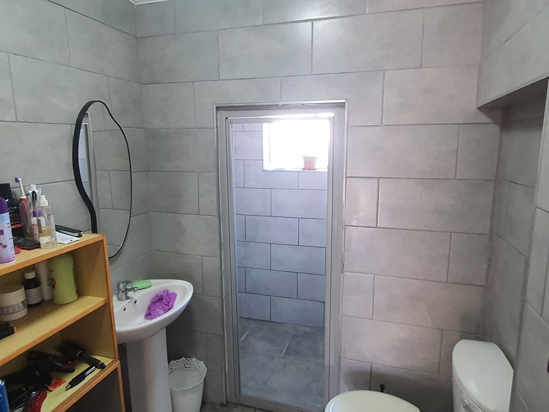 2 Bedroom House For sale - Photo 7