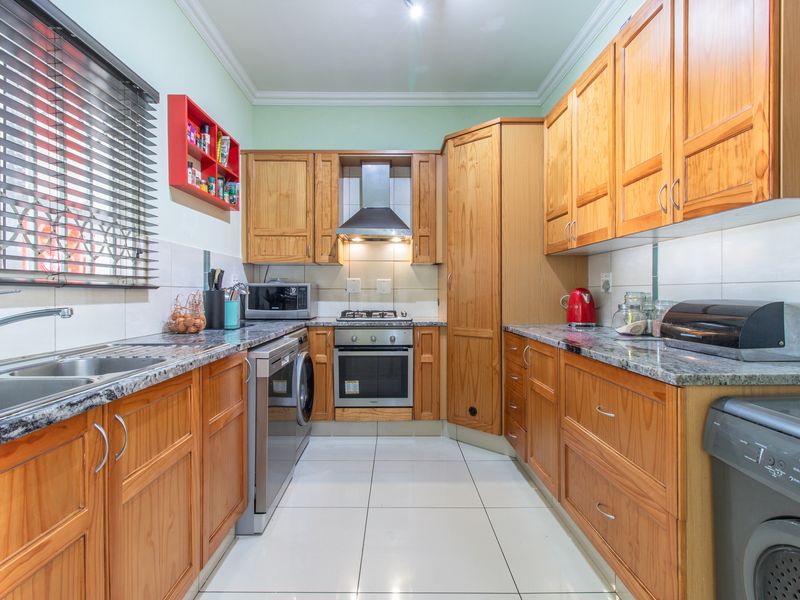 Experience Elevated Living in this Contemporary Townhouse! - Photo 7